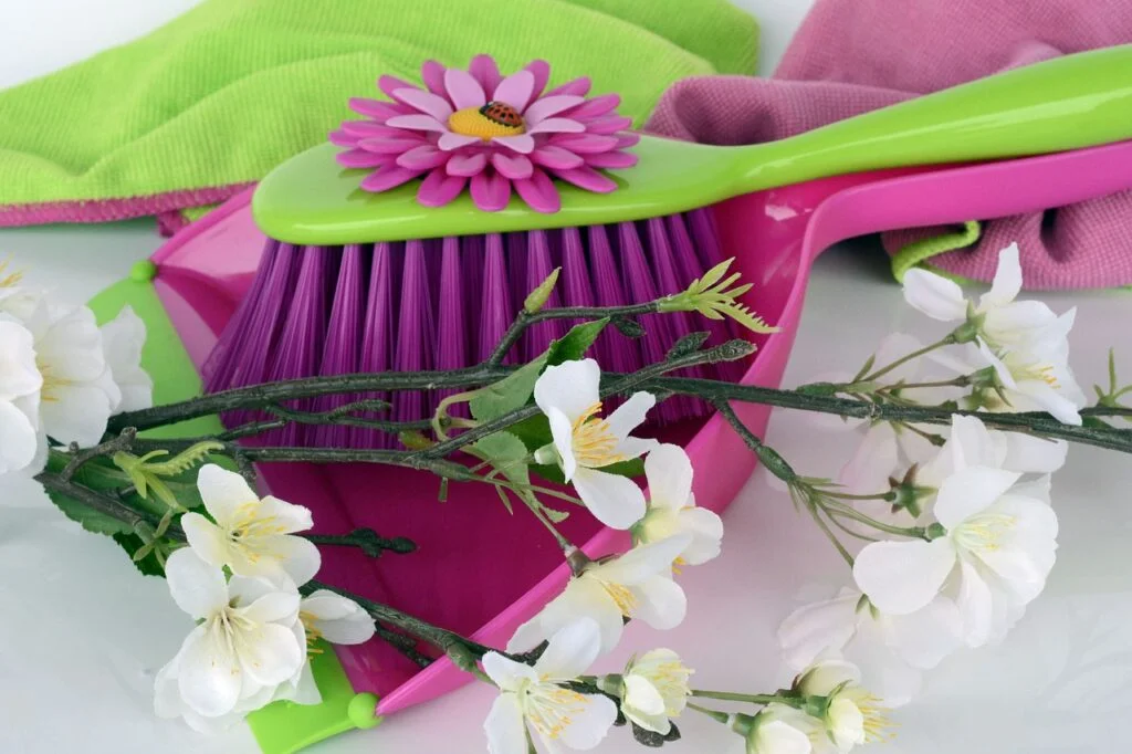 clean-spring-cleaning-shovel-1346683 clean, spring cleaning, shovel-1346683.jpg